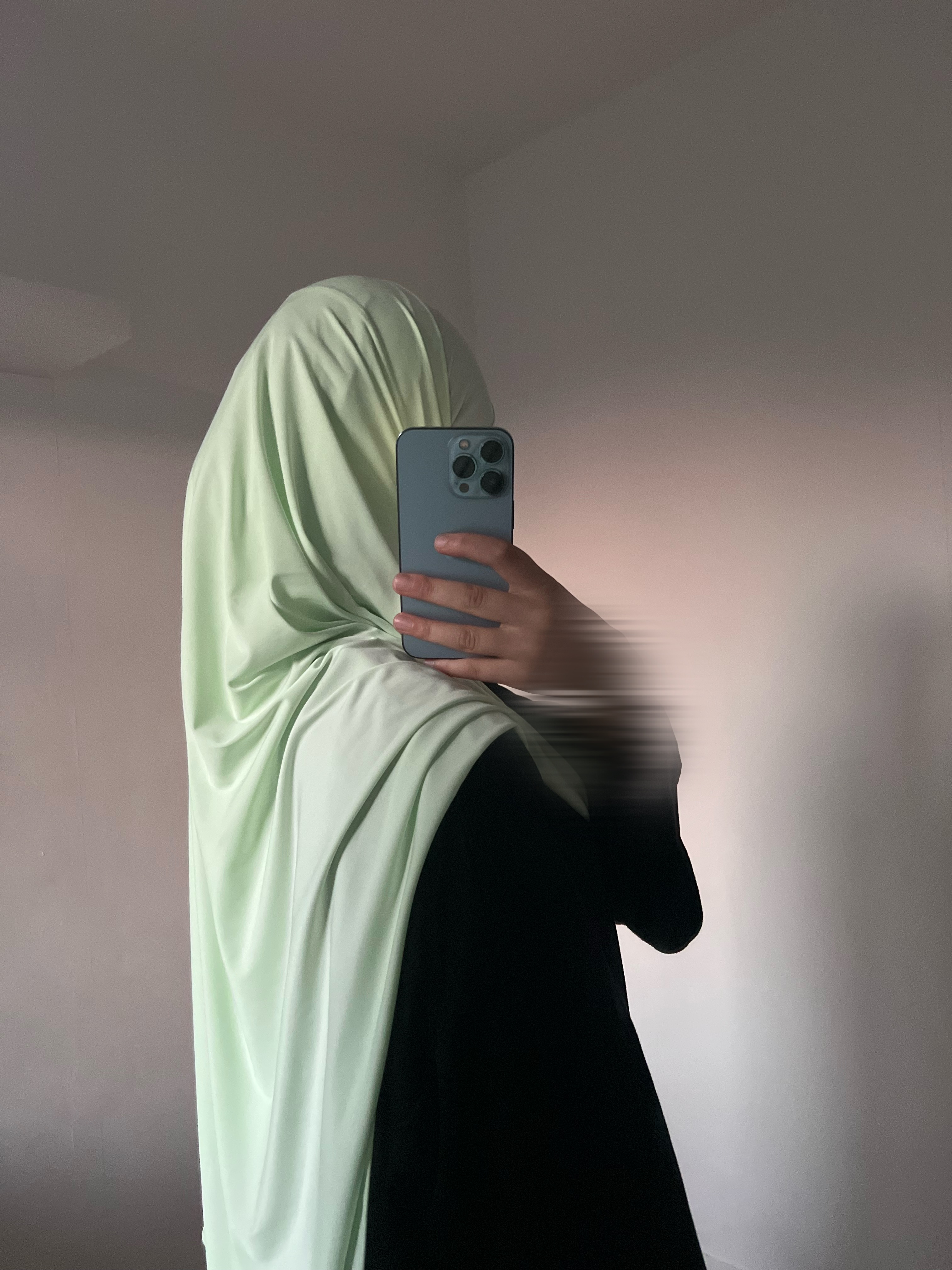 Voile Menthe douce en jersey liquide